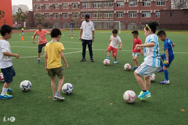 重磅！NBA最权威记者宣布退役 结束30年生涯