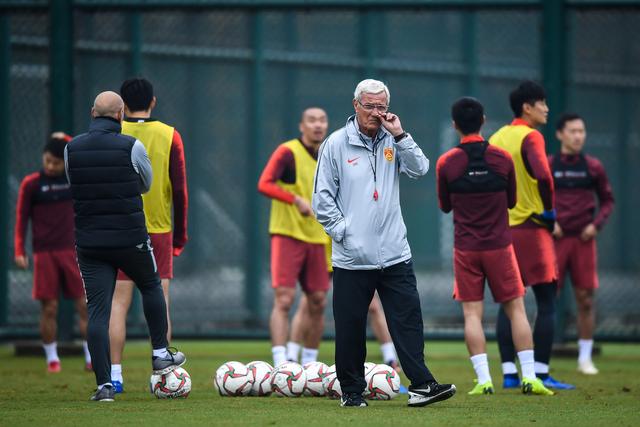 马德里网球公开赛：萨巴伦卡逆转大坂直美晋级八强